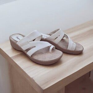 Bare Traps  "Orchid" White Sandals 7M
